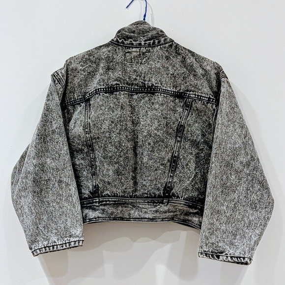 Jonathan G Acid Wash Cropped Jacket - Picture 8 of 9